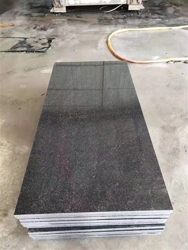 Kina tamno sivi crni granit