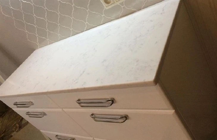Bianco-Venatino-Quartz-for-Countertop.webp (3)(001)